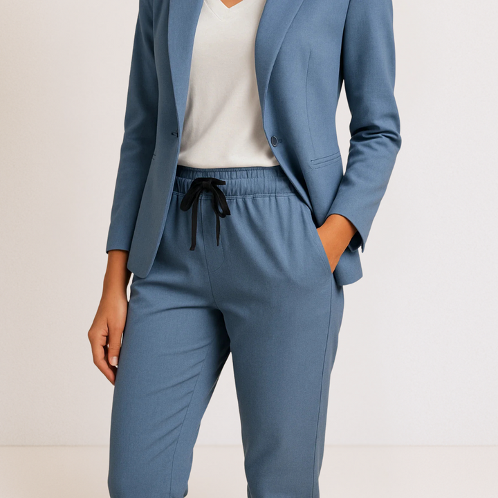 Blanche | Élégance Moderne dans un Ensemble Confortable