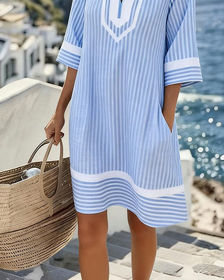 Valinda | Robe à Manches Courtes à Col V Rayée