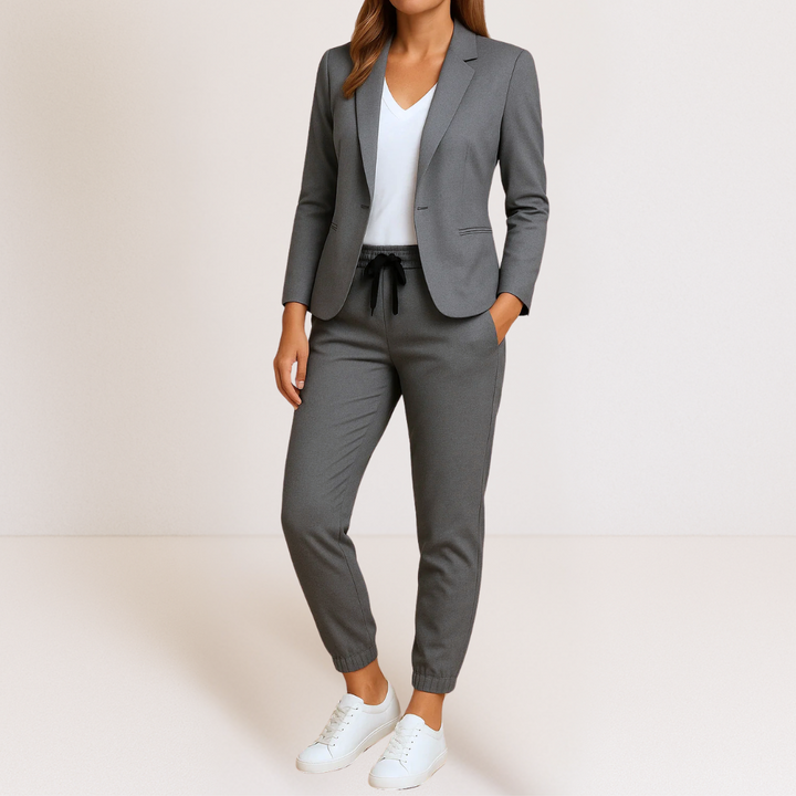 Blanche | Élégance Moderne dans un Ensemble Confortable