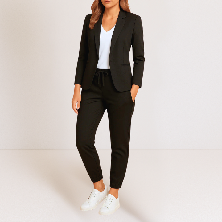 Blanche | Élégance Moderne dans un Ensemble Confortable