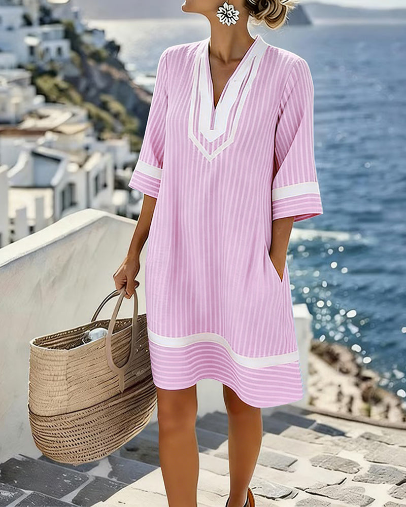 Valinda | Robe à Manches Courtes à Col V Rayée